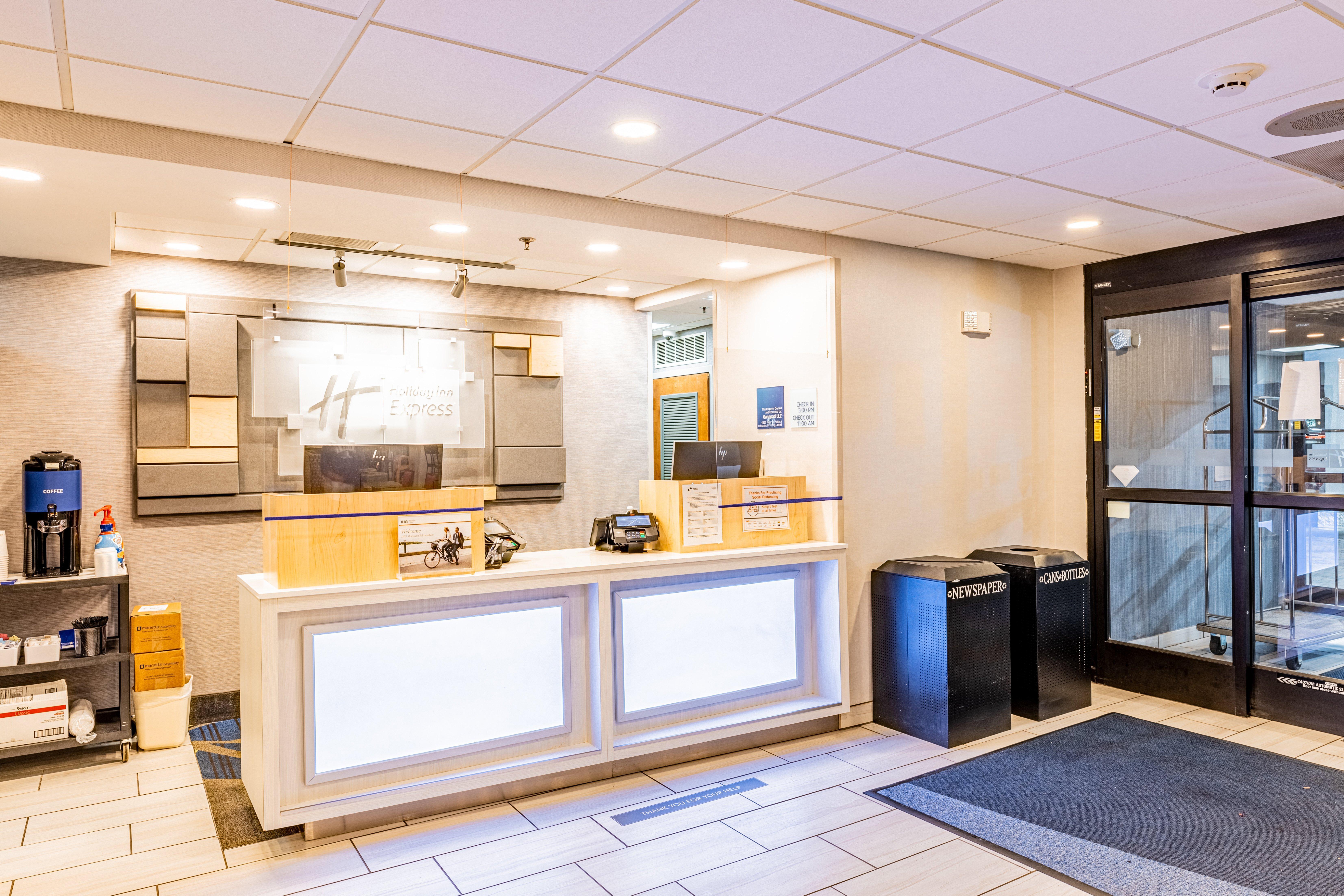 Holiday Inn Express Indianapolis South By Ihg Exterior photo